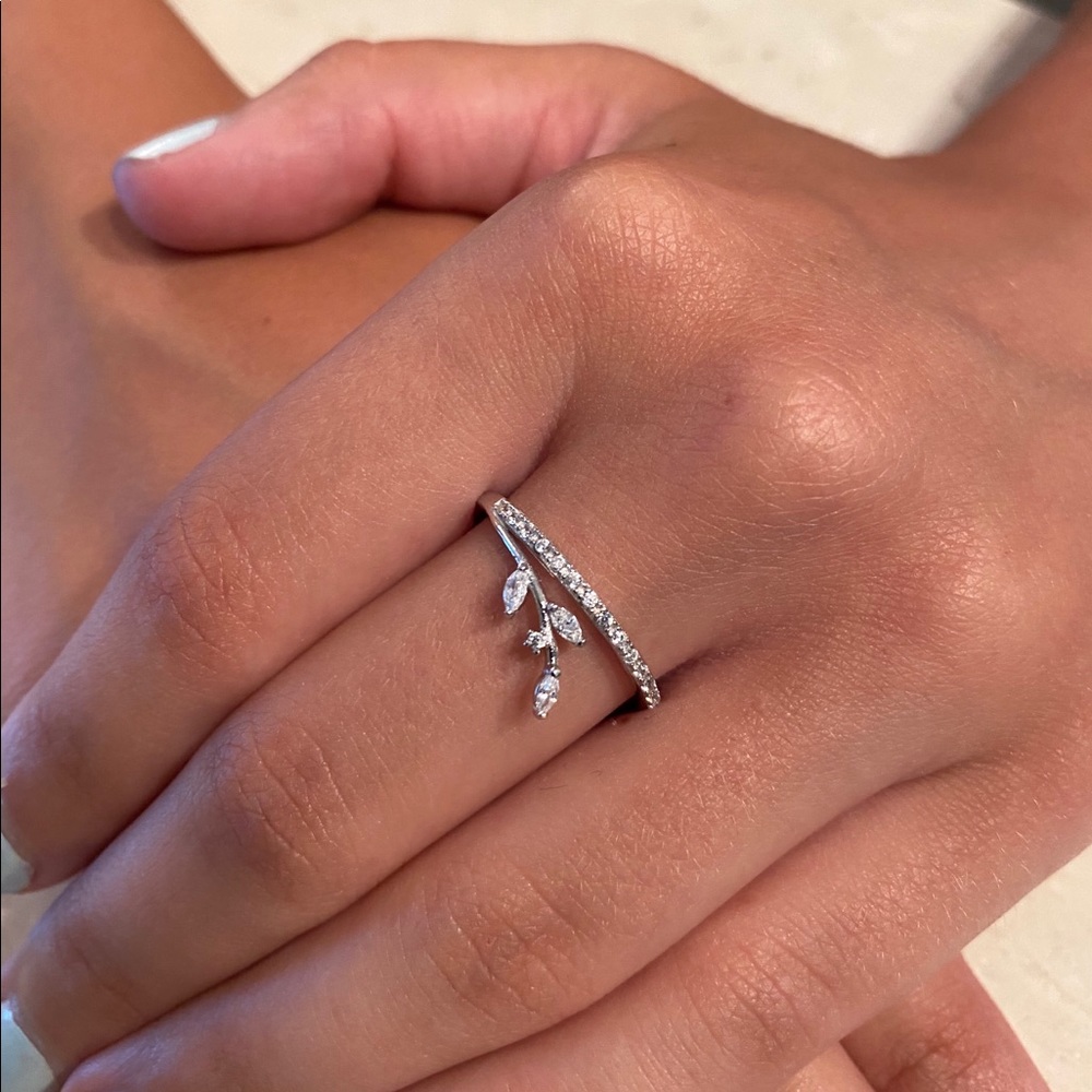 Sterling Silver Cz Ring - Picture 7 of 9